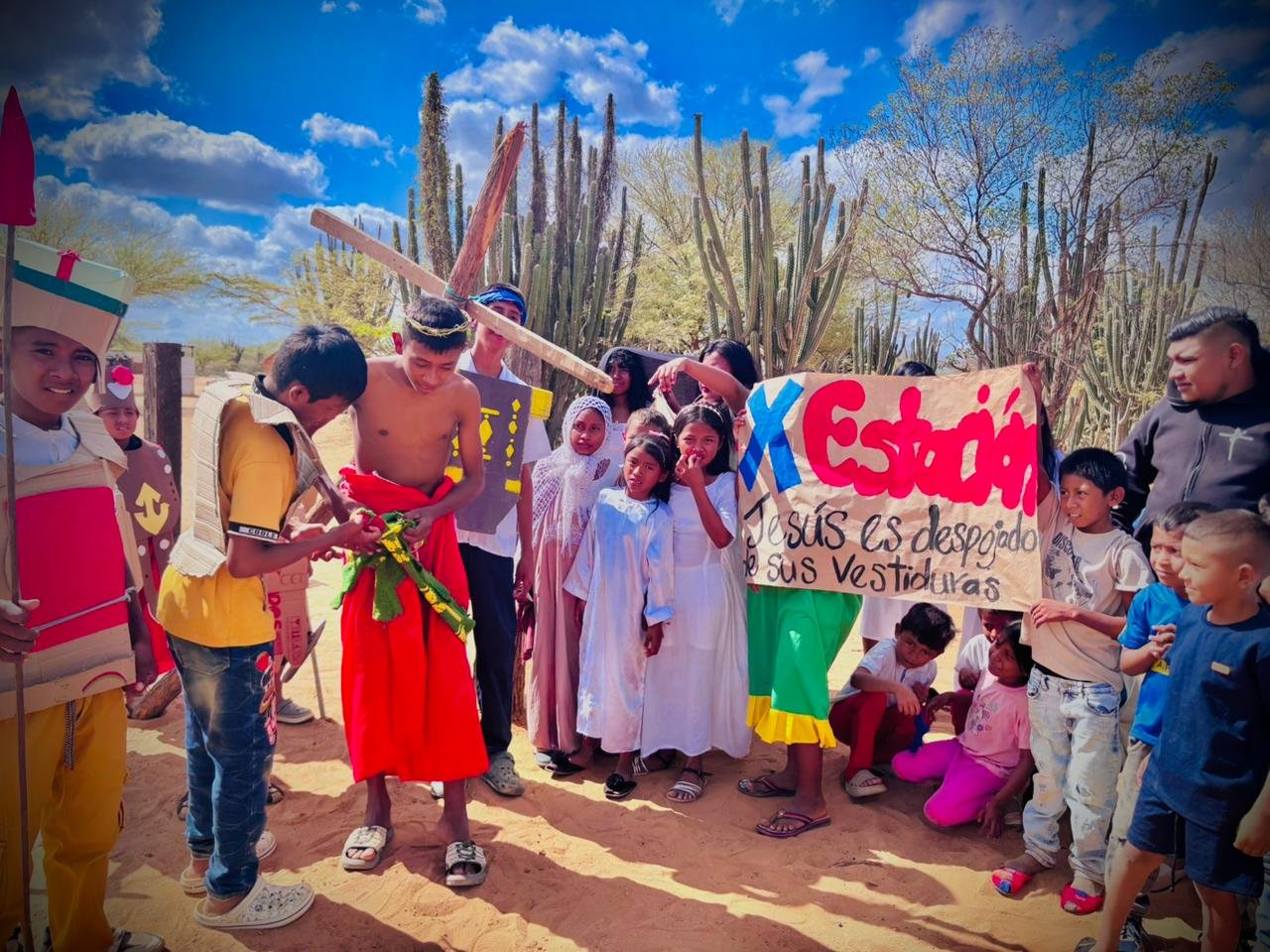 Estudiantes y comunidad educativa en actividades académicas